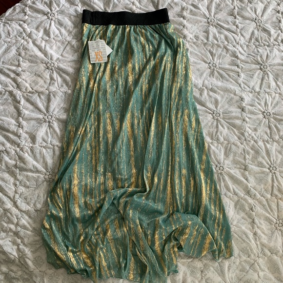 Lularoe Lucy Elegant, Size XS (NWT) - Picture 1 of 3